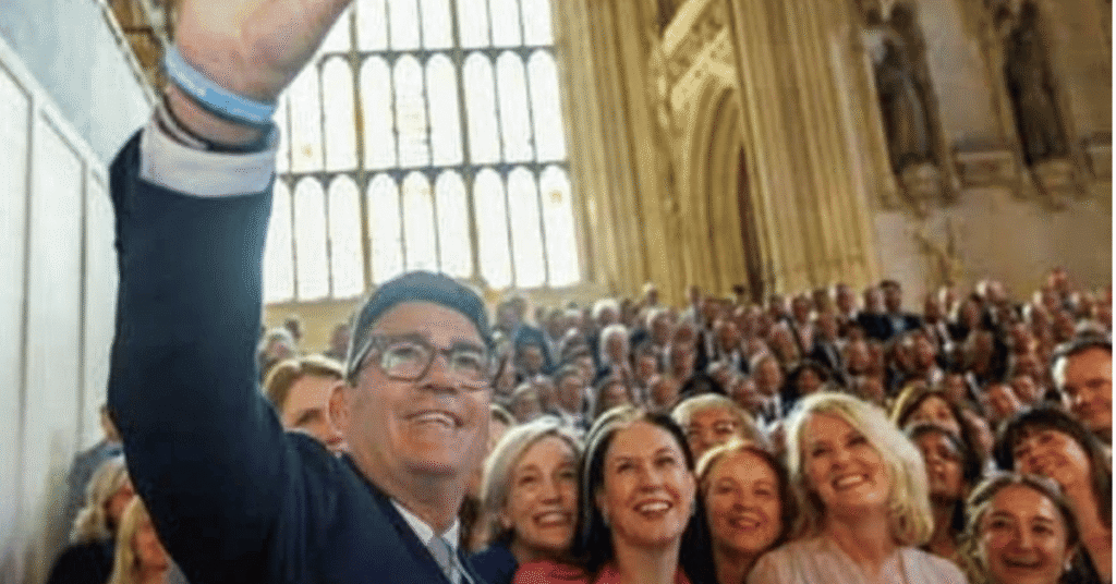 Andy-Burnham-wearing-Josephs-Goal-Wristband